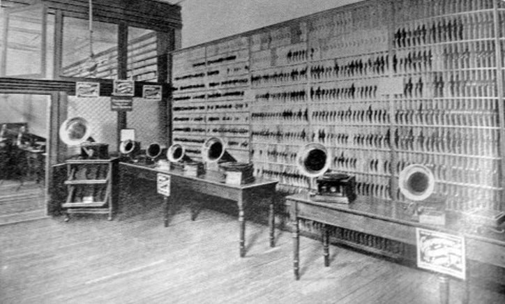 Record Shop 1907