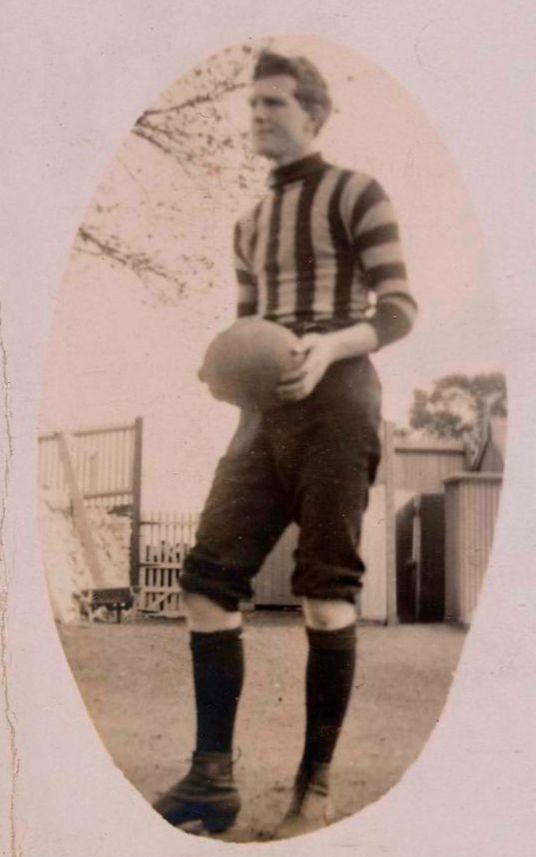Collingwood Footballer ca 1900