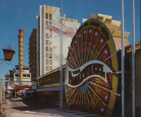 Paddlewheel hotel, Las Vegas